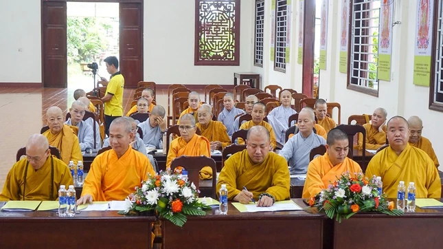 Đại biểu Tăng Ni