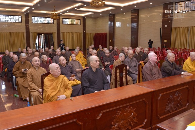 Chư tôn đức Ban Trị sự TP.HCM, các ban chuyên môn, Ban Trị sự TP.Thủ Đức và 21 quận huyện tham dự họp mở rộng Chư tôn đức Ban Trị sự TP.HCM, các ban chuyên môn, Ban Trị sự TP.Thủ Đức và 21 quận huyện tham dự họp mở rộng