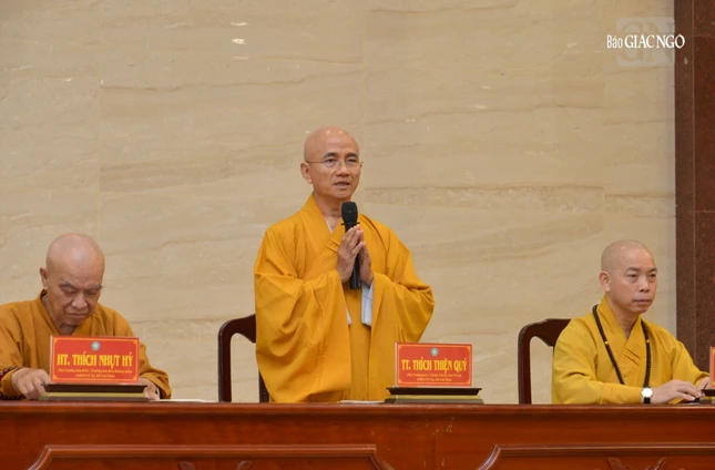 Thượng tọa Thích Thiện Quý trình dự thảo kế hoạch tổ chức Đại lễ Vu lan tại Việt Nam Quốc Tự