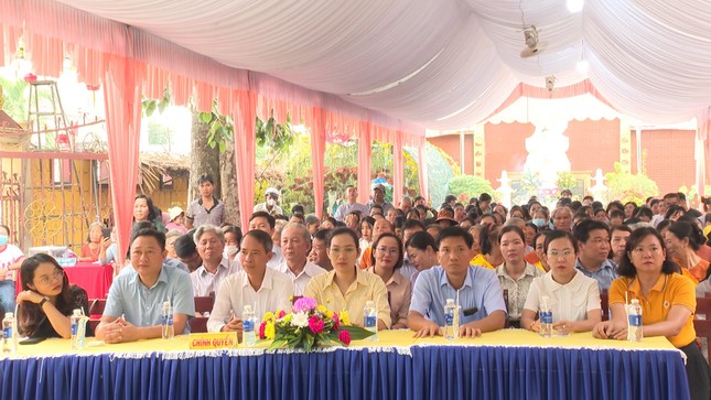 Đại diện các cơ quan, Phật tử tham dự Đại diện các cơ quan, Phật tử tham dự