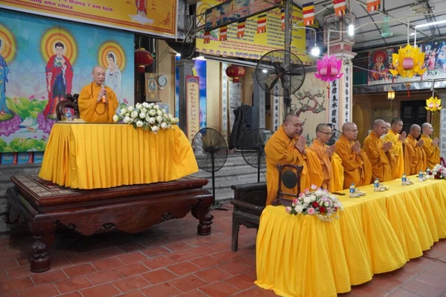 Chư tôn đức chứng minh, tham dự