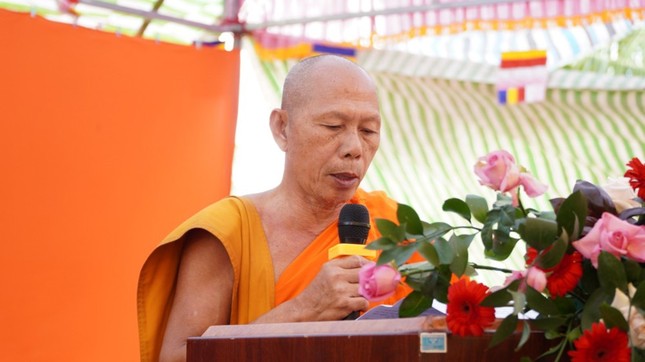 Hòa thượng Danh Đổng, Trưởng ban Trị sự tỉnh, Chủ tịch Hội Đoàn kết Sư sãi tỉnh phát biểu