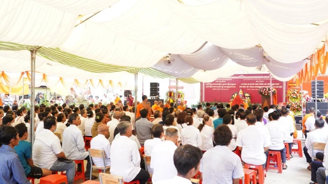 Chư Tăng và Phật tử Tông Kim Biên