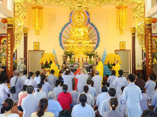 Khóa lễ trì tụng kinh Vu lan - Báo hiếu và cúng ngọ tại chùa Hội Phước