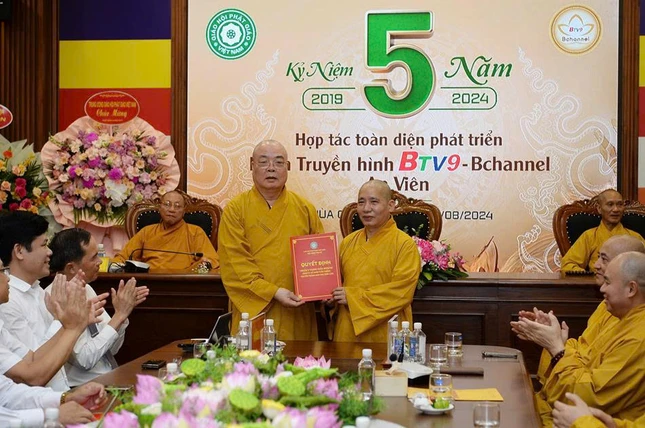 Thượng tọa Thích Thanh Tuấn làm Tổng Giám đốc Công ty cổ phần Viễn thông, Truyền thông và Giáo dục Trúc Lâm