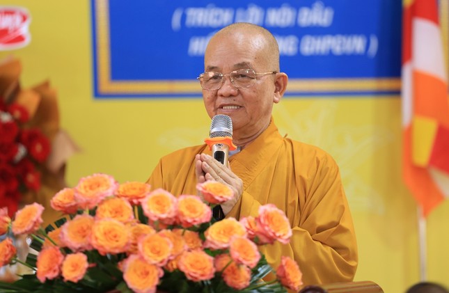 Hòa thượng Thích Minh Thiện ghi nhận những công đức của Ban Chức sự các trường hạ