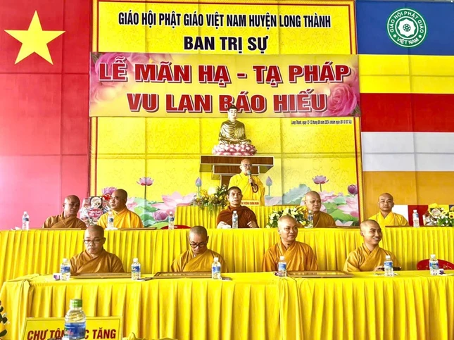 Hòa thượng Thích Pháp Quang ban đạo từ