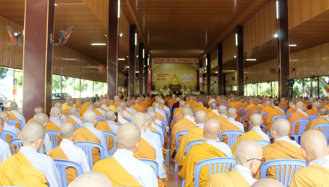 Quang cảnh lễ tạ pháp mãn hạ của Phật giáo tỉnh Đồng Nai