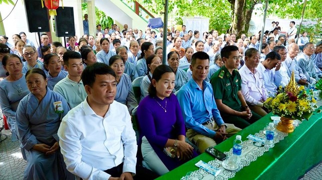 Đại diện các cơ quan, Phật tử tham dự