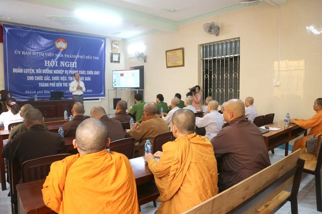 Tăng Ni TP.Bến Tre tham gia hội nghị về bồi dưỡng kiến thức phòng cháy chữa cháy