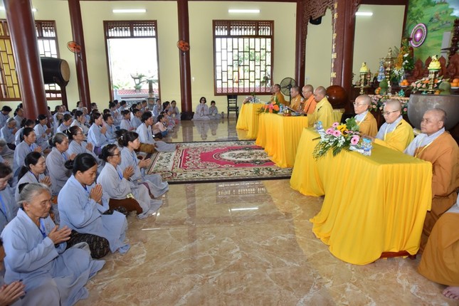 Chư tôn đức đã truyền Bát Quan trai giới