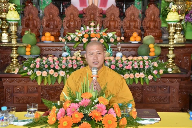 Đại đức Thích Quảng Phước thuyết giảng đề tài “Học cách bình yên trong cuộc sống”