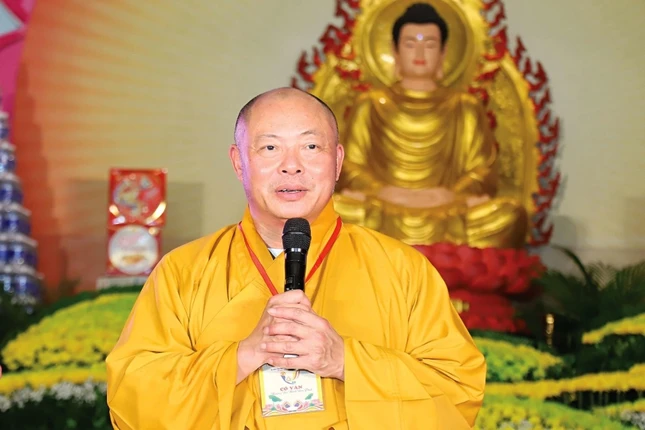 Thượng tọa Thích Tâm Định ban đạo từ Thượng tọa Thích Tâm Định ban đạo từ