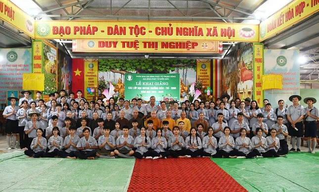 Chụp ảnh lưu niệm