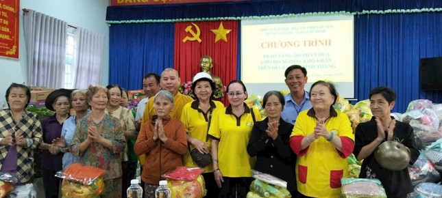 Mái ấm Thiện Duyên trao quà đến người nghèo H.Bù Gia Mập