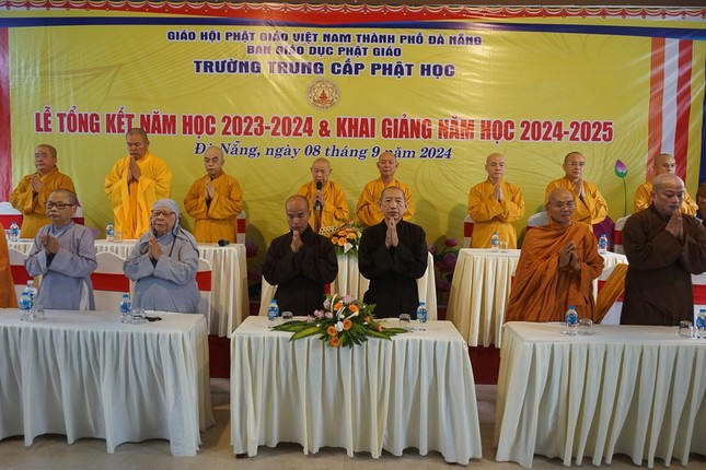 Chư tôn đức tham dự