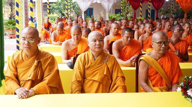 Chư tôn đức tham dự lễ tưởng niệm