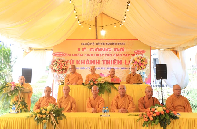 Chư tôn đức chứng minh, tham dự