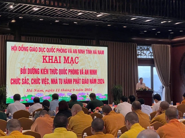 Bồi dưỡng kiến thức an ninh, quốc phòng Bồi dưỡng kiến thức an ninh, quốc phòng