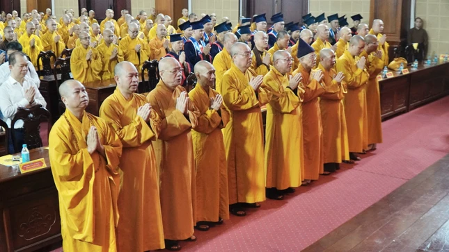 Niệm Phật cầu gia bị - chào cờ Niệm Phật cầu gia bị - chào cờ