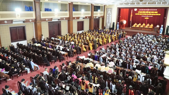 Toàn cảnh lễ khai giảng Toàn cảnh lễ khai giảng