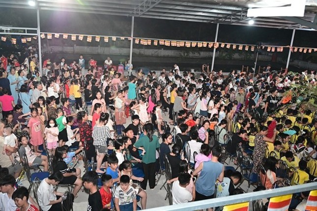 chương trình vui Tết Trung thu cho các em thiếu niên, nhi đồng tại chùa Bảo Phúc