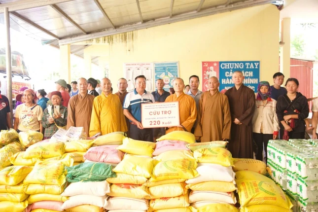 Đoàn trao quà tại xã Xuân Thượng, H.Bảo Yên