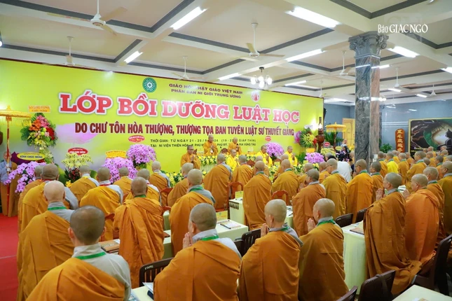 Khóa Bồi dưỡng luật tạng và các pháp yết-ma, diễn ra trong 5 ngày tại Ni viện Thiện Hòa, tỉnh Bà Rịa-Vũng Tàu