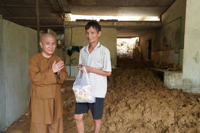 Căn nhà của gia đình trống hoắc sau bão, lũ quét Căn nhà của gia đình trống hoắc sau bão, lũ quét