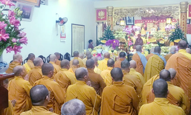 Chư tôn đức, môn đồ pháp quyến, tổ đình Nghĩa Phương thành kính tưởng niệm