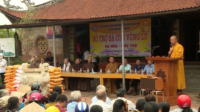 Thượng tọa Thích Minh Nghiêm có lời động viên bà con vượt qua khó khăn Thượng tọa Thích Minh Nghiêm có lời động viên bà con vượt qua khó khăn