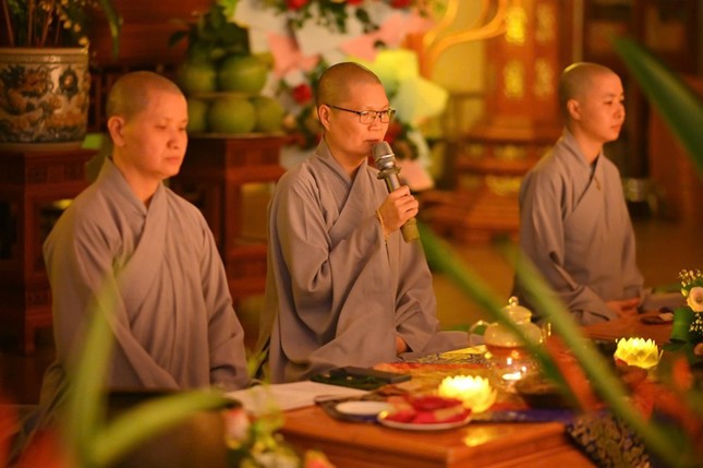 Ni sư Thích nữ Huệ Đức chia sẻ thực hành thiền rải tâm từ Ni sư Thích nữ Huệ Đức chia sẻ thực hành thiền rải tâm từ