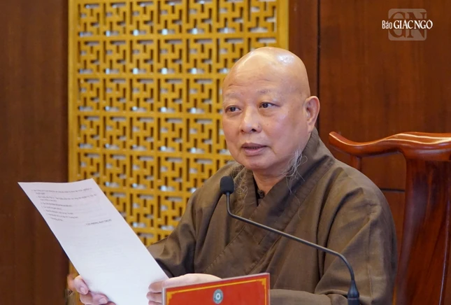 Hòa thượng Thích Lệ Trang chủ trì buổi họp của Ban Thường trực Ban Trị sự TP.HCM