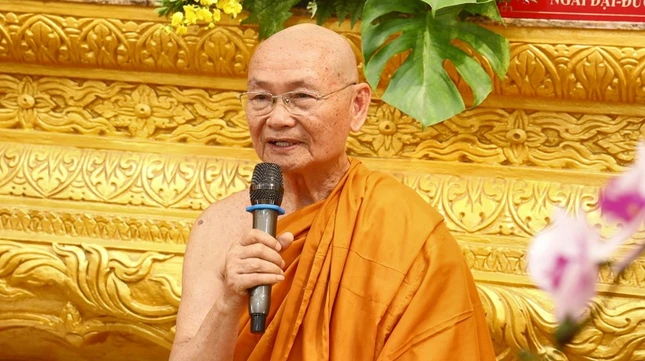 Trưởng lão Hòa thượng Viên Minh ban đạo từ