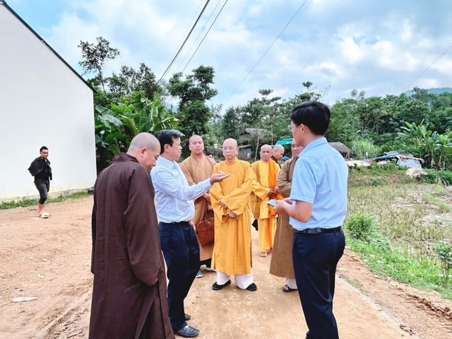 Đoàn trao đổi công tác thiện nguyện