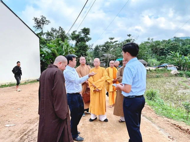 Đoàn trao đổi công tác thiện nguyện