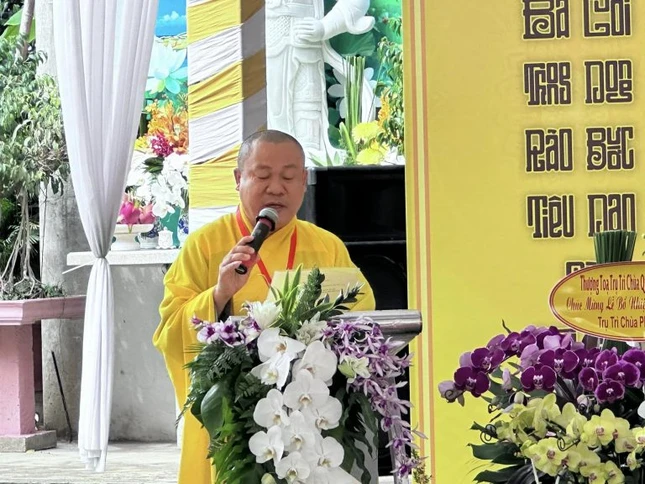 Thượng tọa Thích Nguyên Thái phát biểu khai mạc
