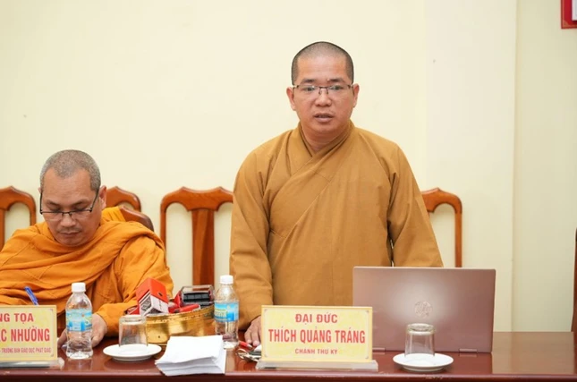 Đại đức Thích Quảng Tráng, Chánh Thư ký Ban Trị sự GHPGVN tỉnh báo cáo các hoạt động Phật sự của Phật giáo tỉnh Đại đức Thích Quảng Tráng, Chánh Thư ký Ban Trị sự GHPGVN tỉnh báo cáo các hoạt động Phật sự của Phật giáo tỉnh