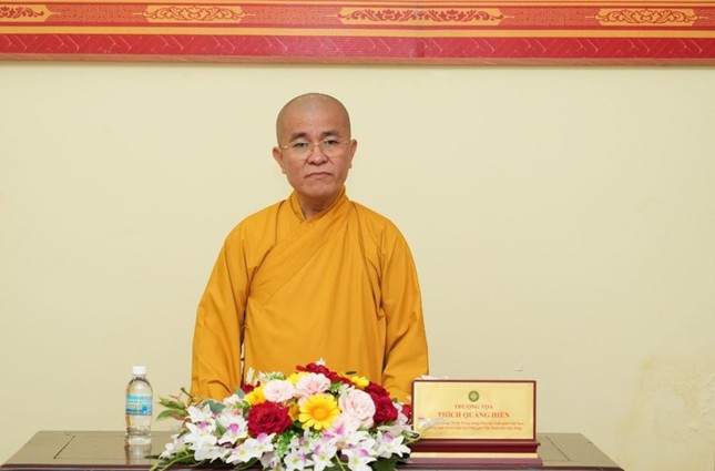 Thượng tọa Thích Quảng Hiền, Trưởng ban Trị sự tỉnh Đắk Nông chủ trì buổi họp