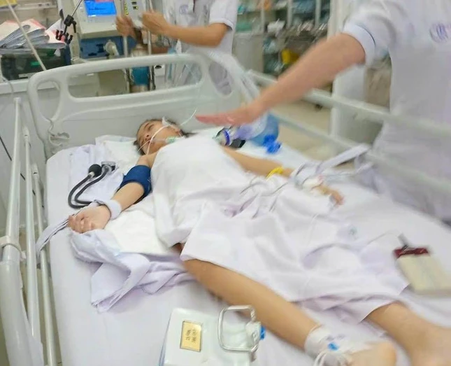 Cháu Nguyễn Bảo Tuyết Nhi bị bệnh u tủy Cháu Nguyễn Bảo Tuyết Nhi bị bệnh u tủy