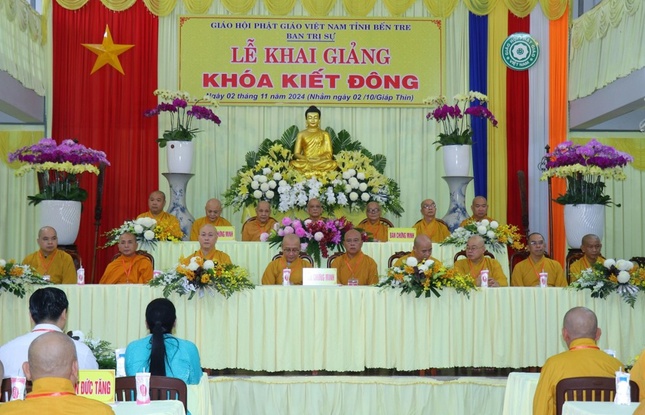 Chư tôn đức chứng minh, tham dự