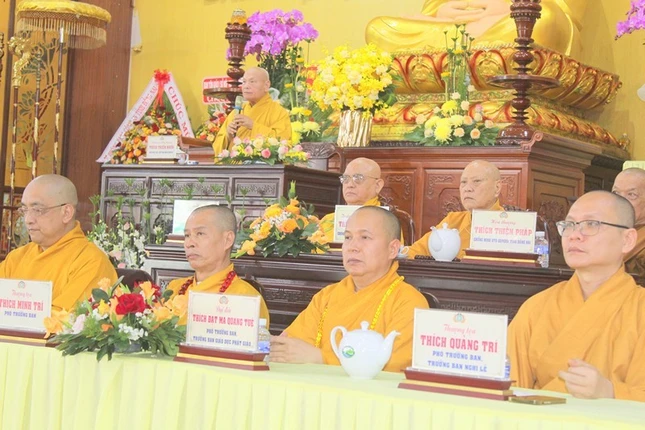 Trưởng lão Hòa thượng Thích Thiện Nhơn tham dự hội nghị