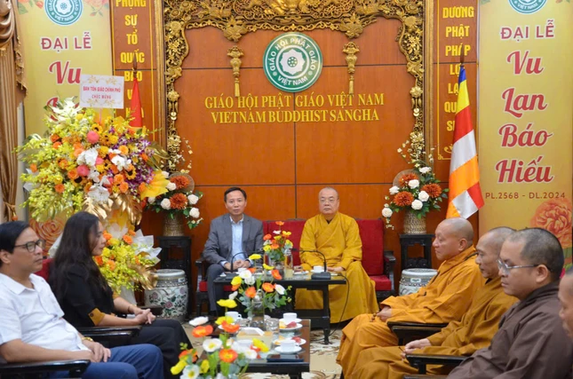 Buổi tiếp thân mật phái đoàn Ban Tôn giáo Chính phủ tại Trụ sở T.Ư GHPGVN - chùa Quán Sứ