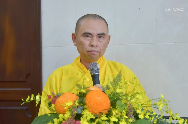 Thượng tọa Thích Nhuận Nghĩa phát biểu khai mạc
