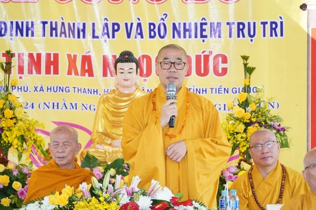 Thượng tọa Thích Quảng Lộc đạo từ tại buổi lễ