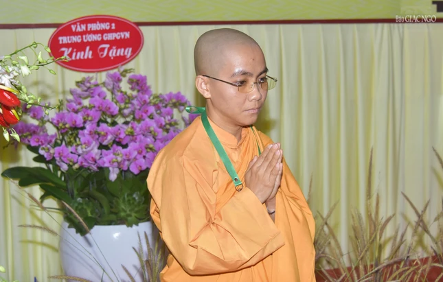 Thí sinh Thích nữ Liên Nguyện trình bày chủ đề Nhân quả