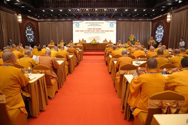 Quang cảnh khai mạc Khóa bồi dưỡng Giới luật Quang cảnh khai mạc Khóa bồi dưỡng Giới luật