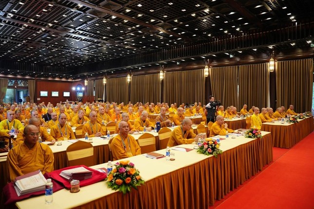 Trên 300 đại biểu từ 29 tỉnh thành phía Bắc tham dự Khóa bồi dưỡng về Giới luật Phật giáo