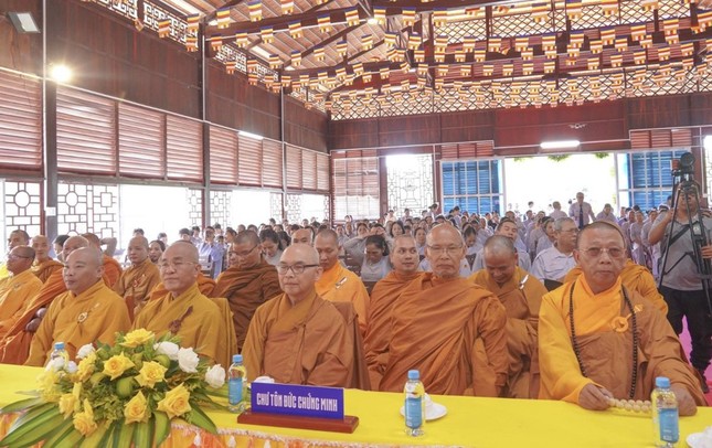 Chư tôn đức chứng minh Lễ tưởng niệm do Ban Trị sự tỉnh tổ chức