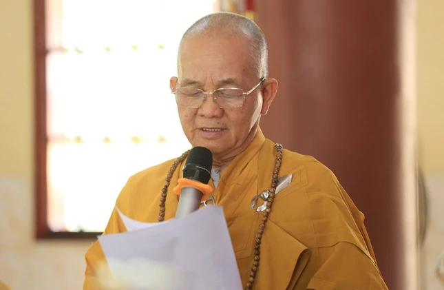 Hòa thượng Thích Minh Thiện tuyên đọc văn tưởng niệm Đức Sơ Tổ Điều Ngự Trần Nhân Tông